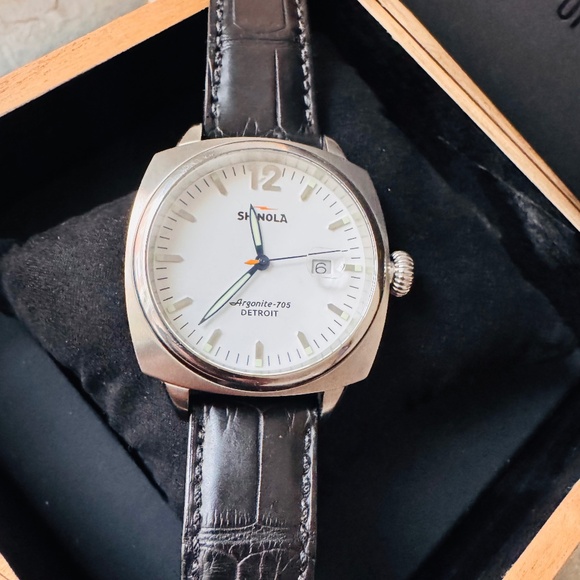 Shinola Brakeman 40mm, black crocodile leather band. - Picture 3 of 4